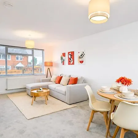 Дом отдыха 3-bed House - Sleeps 5 - Free Driveway Parking - Friendly - Close To Centre *