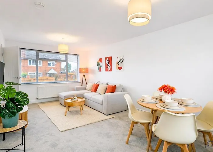 3-bed House - Sleeps 5 - Free Driveway Parking - Friendly - Close To Centre Leeds (West Yorkshire)