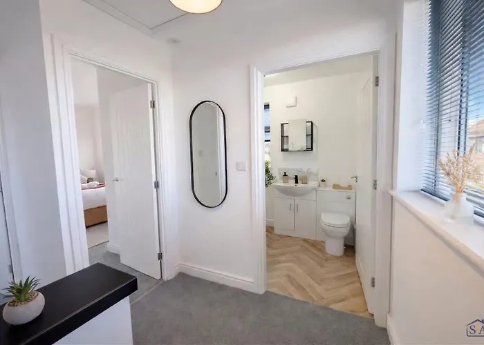 Сasa de vacaciones 3-bed House - Sleeps 5 - Free Driveway Parking - Friendly - Close To Centre *